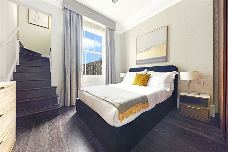 2 bedroom flat, Elvaston Place, South Kensington SW7 - Available