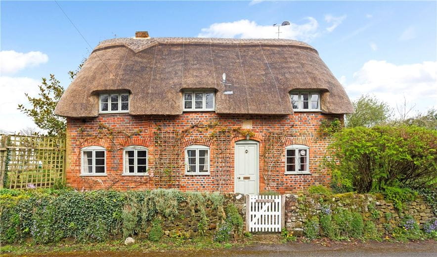 3 bedroom cottage, Wilcot, Pewsey SN9 - Available