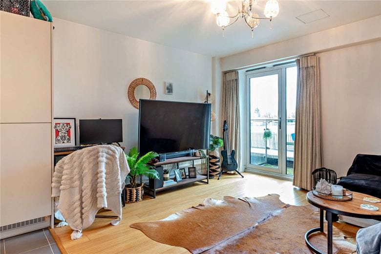 1 bedroom flat, Park Way, Newbury RG14 - Available