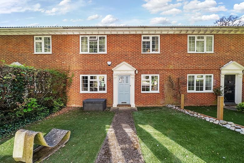 2 bedroom flat, Dawn Gardens, Winchester SO22 - Available