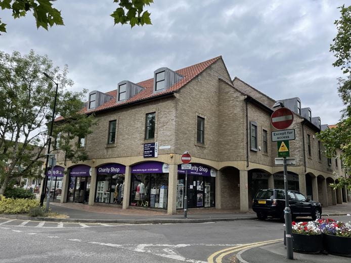 2,152 Sq Ft , Kings Court, High Street BS48 - Available