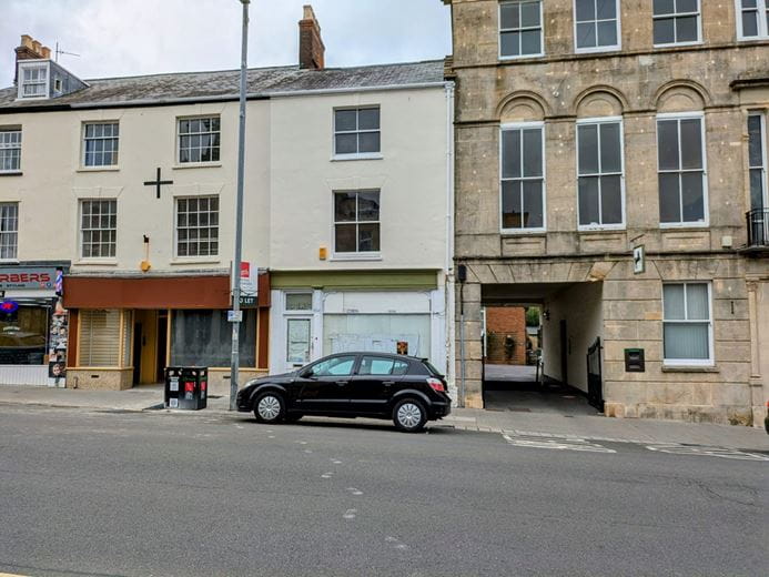 857 Sq Ft , 25 Fore Street TA20 - Sold STC