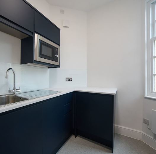 860 Sq Ft , 11a Kingsmead Square BA1 - Available