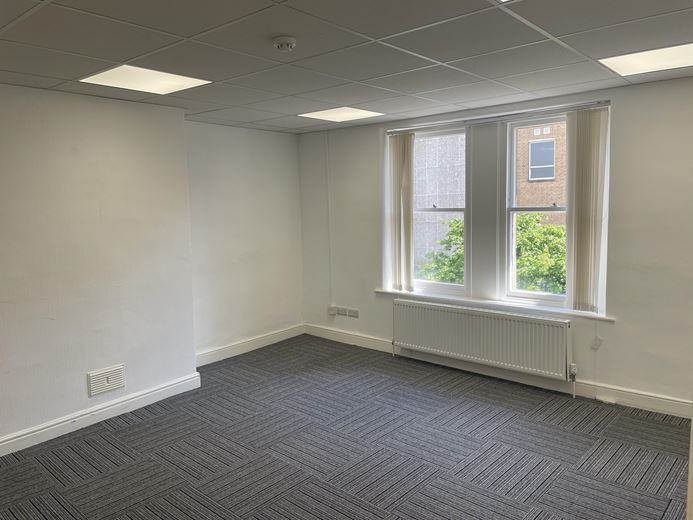 415 to 812 Sq Ft , Regal Chambers, 22A Oxford Street HG1 - Available