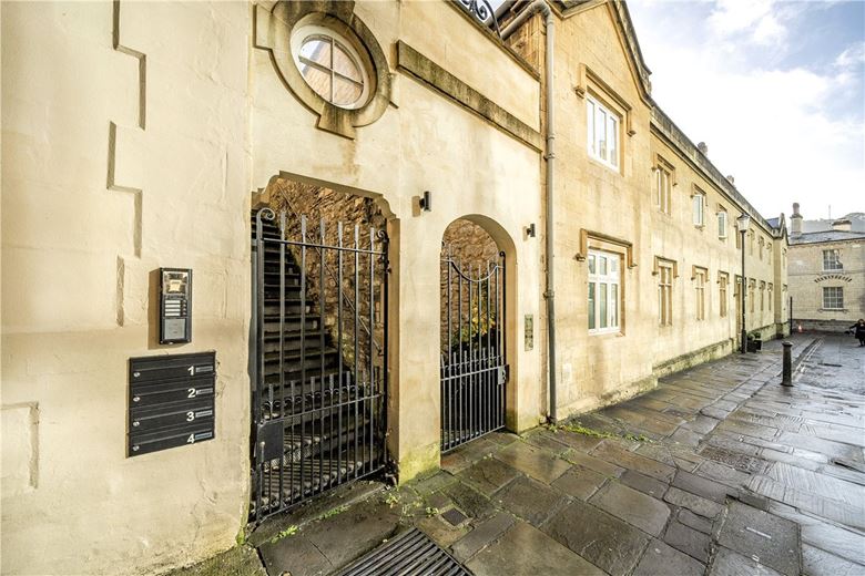 3 bedroom flat, Bath Street, Bath BA1