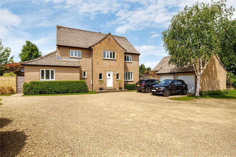 4 bedroom house, Woodlands, Pickwick SN13 - Available