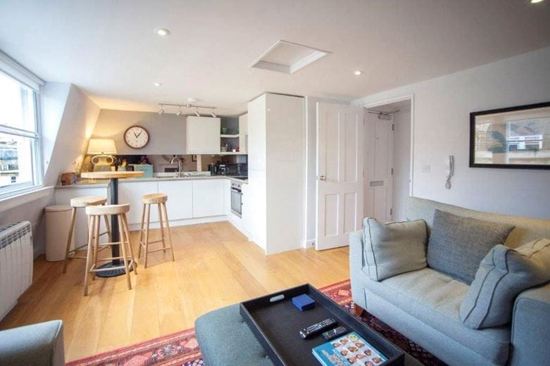 1 bedroom flat, Argyle Street, Bath BA2