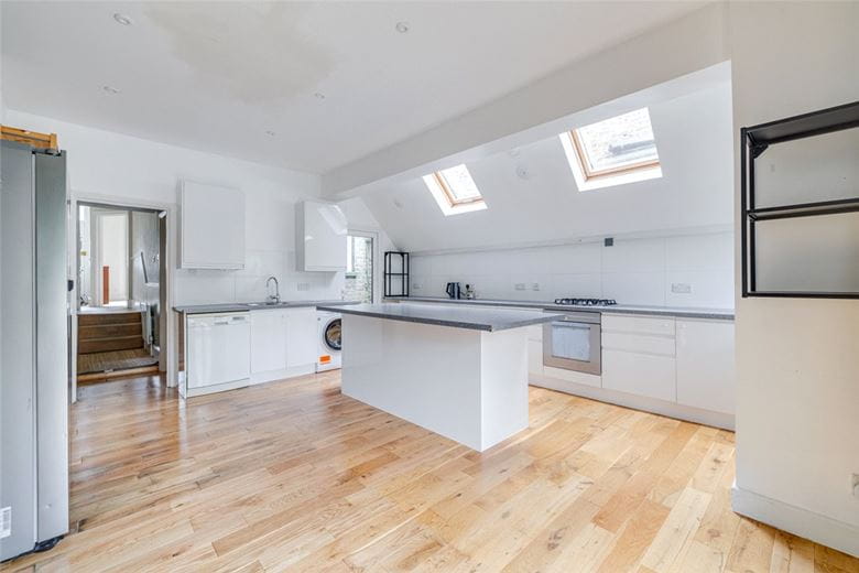 4 bedroom house, Langthorne Street, London SW6 - Available