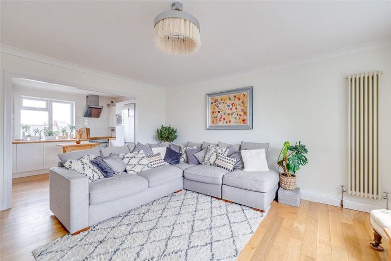 2 bedroom flat, Burnfoot Avenue, London SW6 - Available