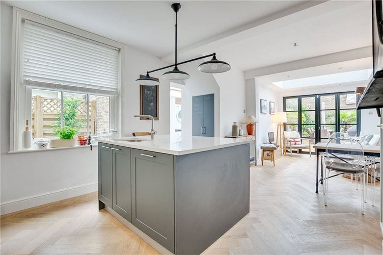 2 bedroom flat, Fulham Palace Road, London SW6 - Sold