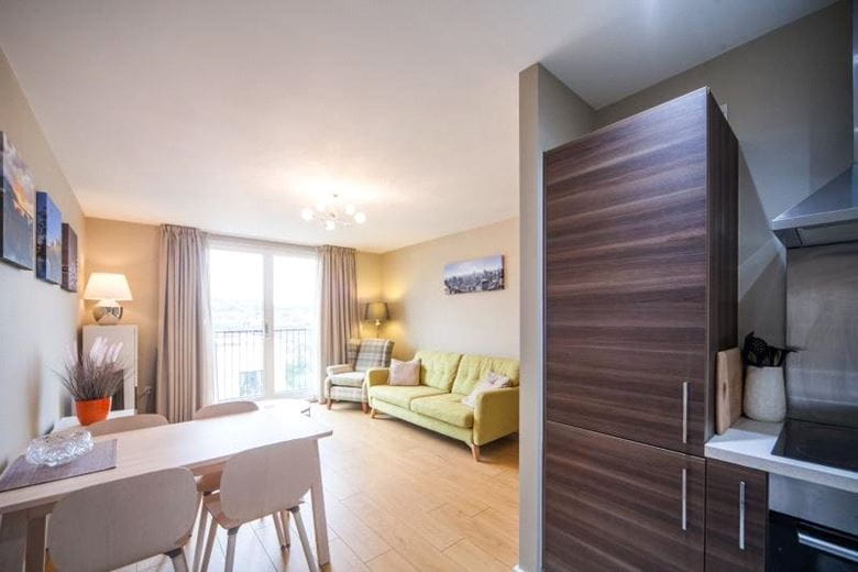 2 bedroom flat, Stothert Avenue, Bath BA2 - Available