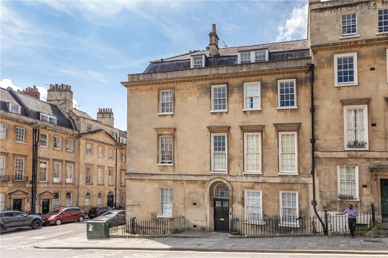 1 bedroom flat, Oxford Row, Bath BA1 - Available