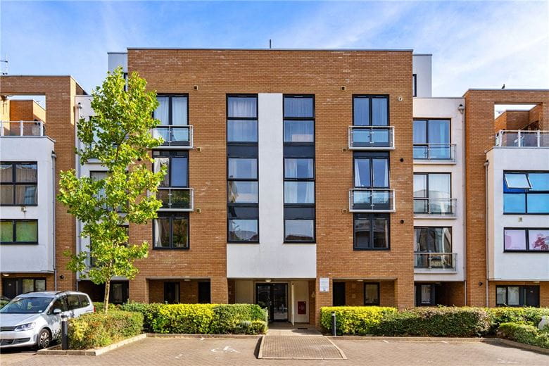 1 bedroom flat, Pym Court, Cromwell Road CB1 - Sold STC