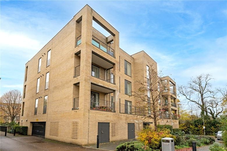 2 bedroom flat, Seekings Close, Trumpington CB2 - Available