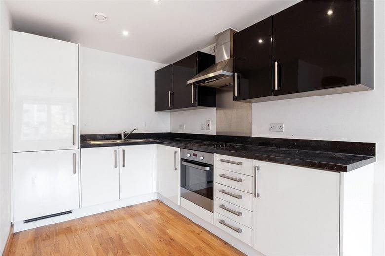 1 bedroom flat, Pym Court, Cromwell Road CB1 - Available