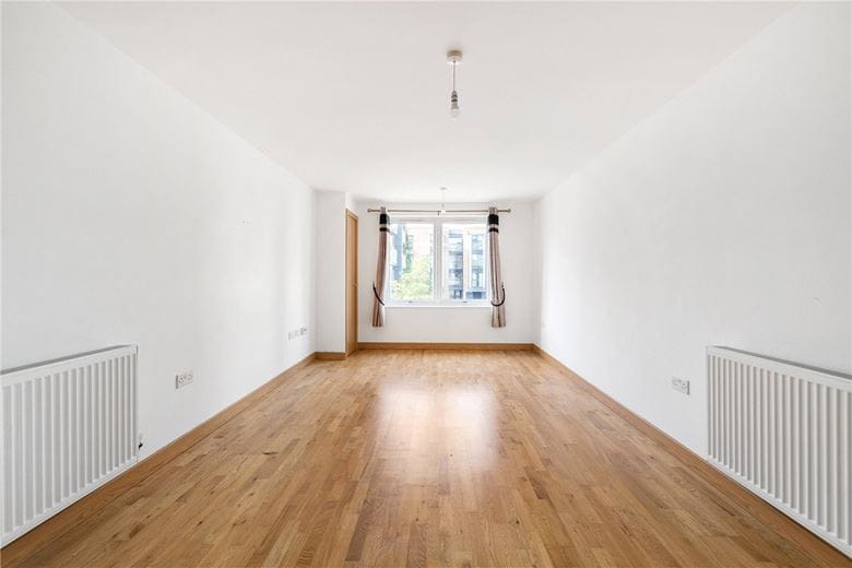 1 bedroom flat, Pym Court, Cromwell Road CB1 - Available