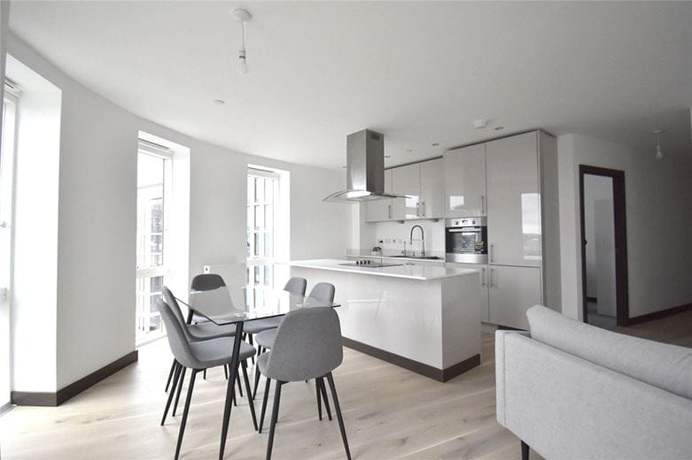 2 bedroom flat, 3 Station Square, Cambridge CB1 - Let Agreed