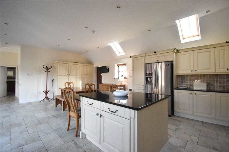 2 bedroom bungalow, Lordsbridge Farm House, Wimpole Road CB23 - Available