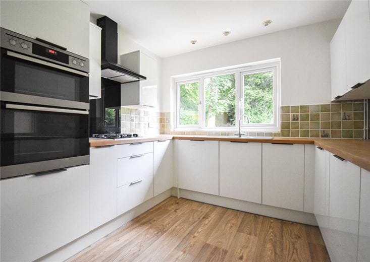 4 bedroom house, Spinney Drive, Great Shelford CB22 - Available