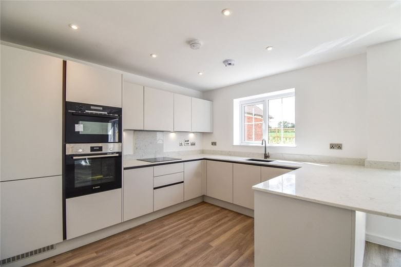 4 bedroom house, Field View, Water Lane CB9 - Available