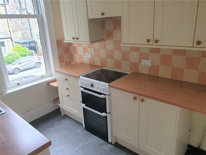 2 bedroom flat, 14 St Georges Road, Harrogate HG2