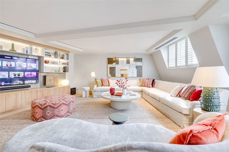 5 bedroom flat, Hans Crescent, Knightsbridge SW1X - Let Agreed