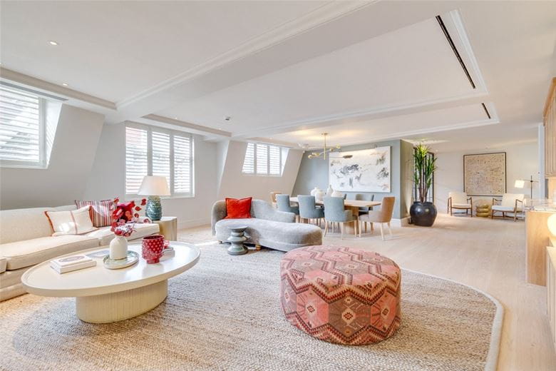 5 bedroom flat, Hans Crescent, Knightsbridge SW1X - Let Agreed