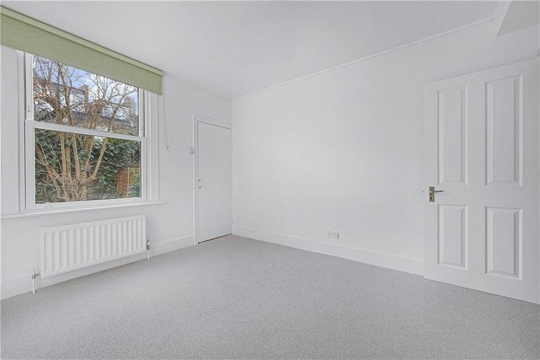 2 bedroom flat, Bayford Road, Kensal Green NW10 - Available