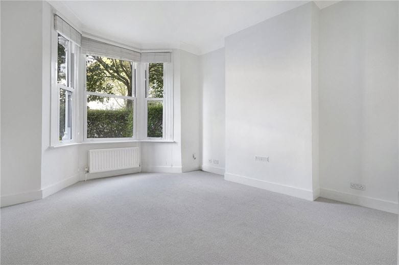 2 bedroom flat, Bayford Road, Kensal Green NW10 - Available