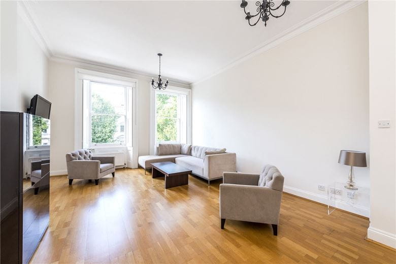 3 bedroom flat, Queens Gate, Kensington SW7 - Available