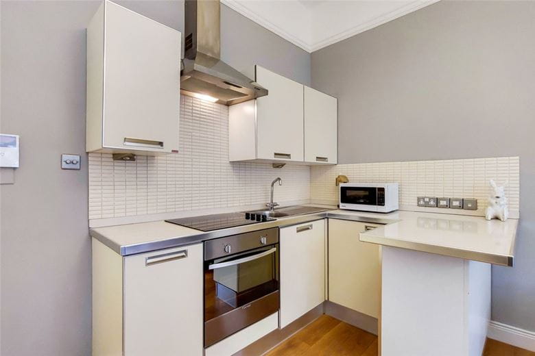 1 bedroom flat, Egerton Gardens, London SW3 - Available