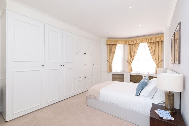 2 bedroom flat, Onslow Gardens, South Kensington SW7 - Available