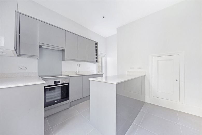 4 bedroom flat, Brompton Road, Knightsbridge SW3 - Let Agreed
