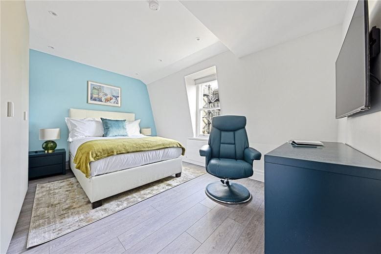2 bedroom flat, Rutland Gate, Knightsbridge SW7 - Available