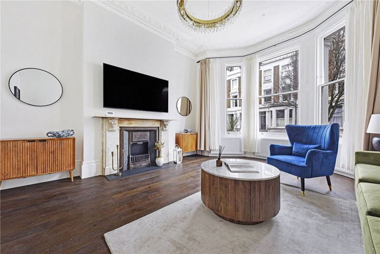 4 bedroom house, St Lawrence Terrace, North Kensington W10 - Available