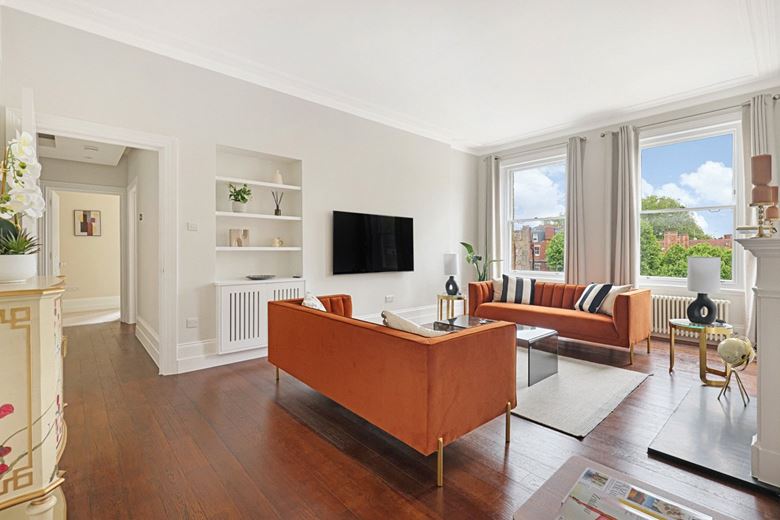 3 bedroom flat, Barkston Gardens, Earls Court SW5 - Available