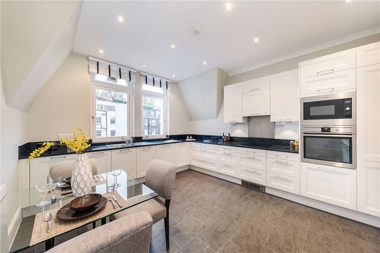 4 bedroom flat, St Georges Court, Gloucester Road SW7 - Available