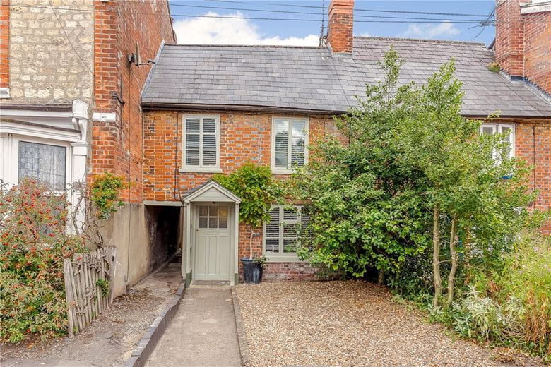 2 bedroom cottage, North Street, Pewsey SN9 - Available