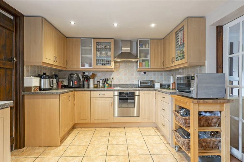 4 bedroom house, Ogbourne St. George, Marlborough SN8 - Available