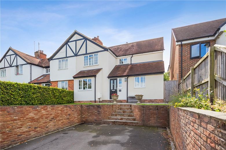 4 bedroom house, George Lane, Marlborough SN8 - Available