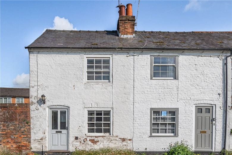 2 bedroom cottage, Kennet Place, Marlborough SN8 - Available