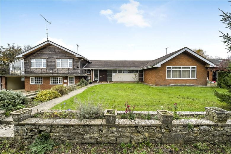 8 bedroom house, Fisher's Brook, Calne SN11 - Available