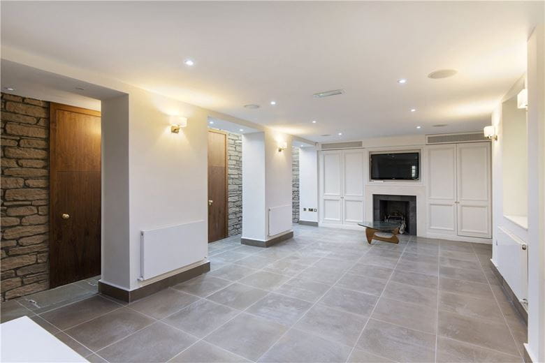 8 bedroom house, Charles Street, Mayfair W1J - Available