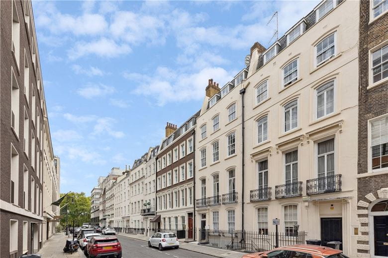 1 bedroom flat, Clarges Street, London W1J - Available