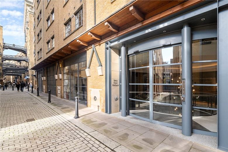 2 bedroom flat, Shad Thames, London SE1 - Available