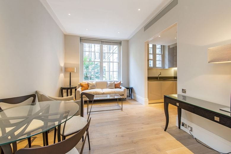 1 bedroom flat, Charles Street, Mayfair W1J