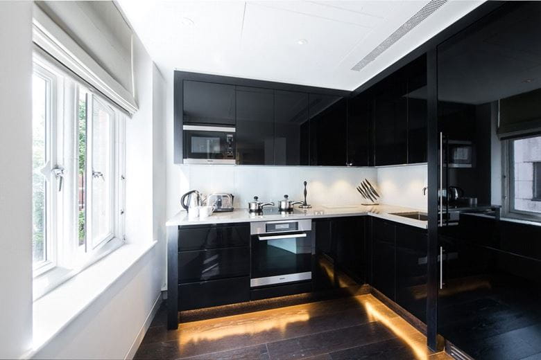 1 bedroom flat, Duke Street, Mayfair W1K - Available