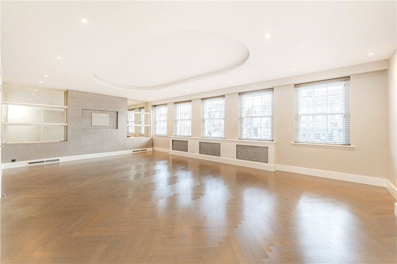 2 bedroom flat, Upper Brook Street, Mayfair W1K - Available