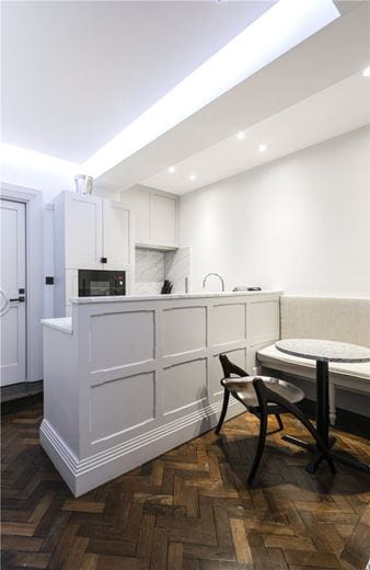 1 bedroom flat, North Audley Street, London W1K - Available