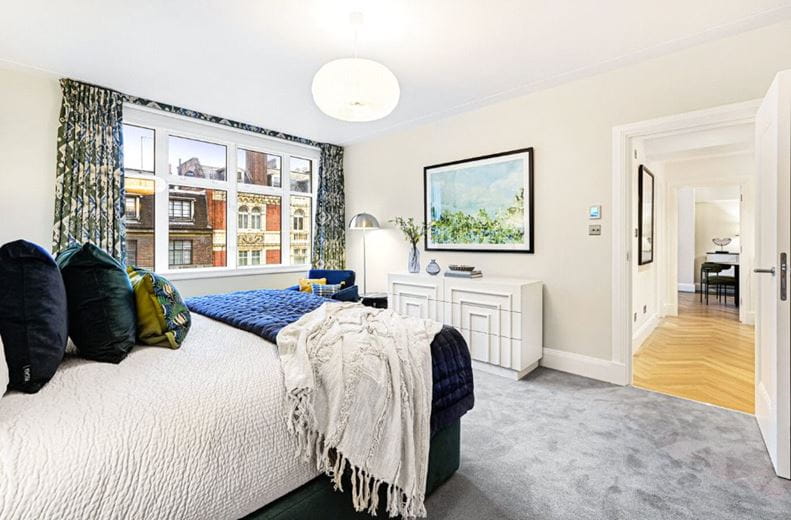 1 bedroom flat, Sloane Street, Belgravia SW1X - Let Agreed